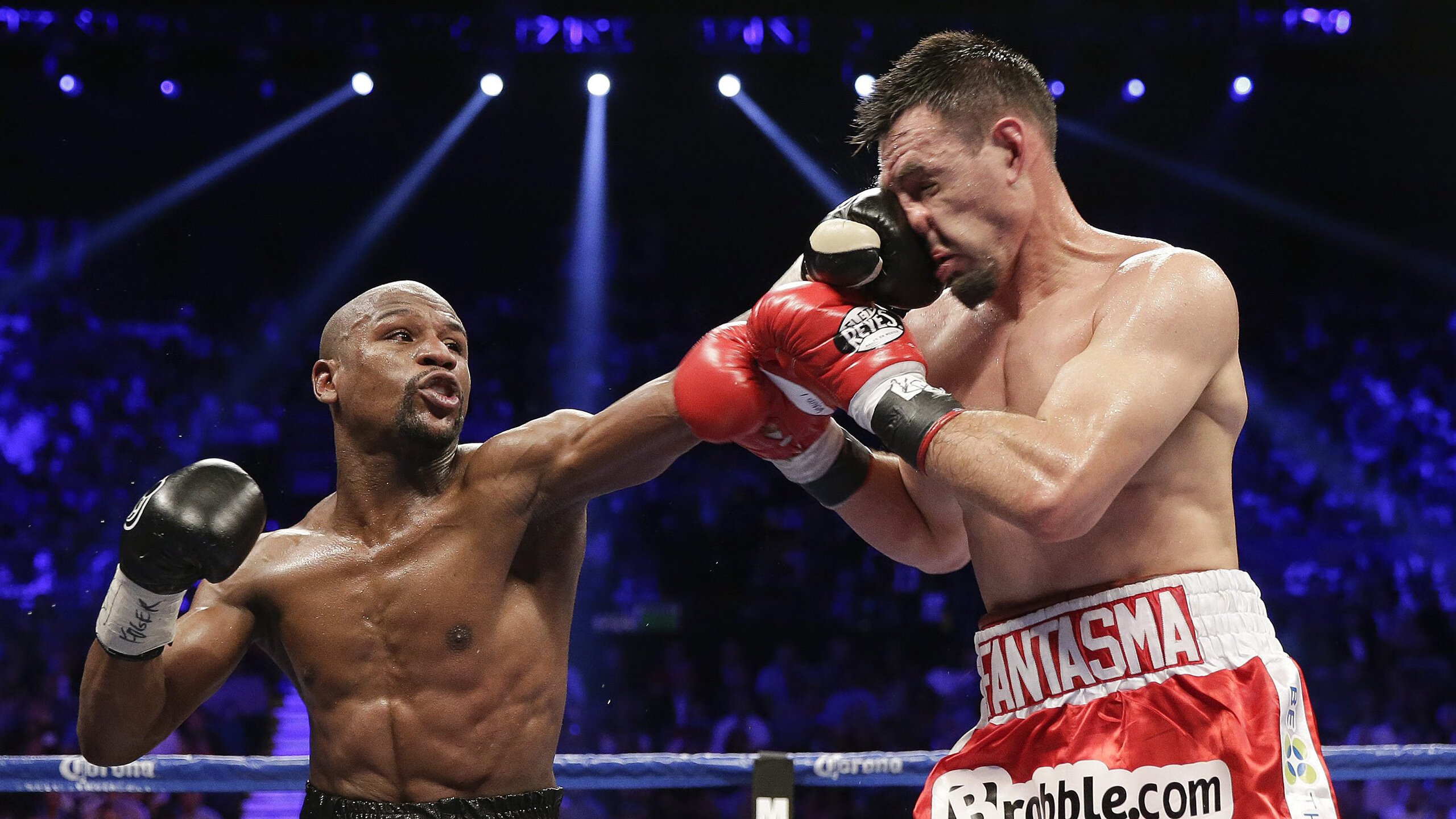 精密仪器与黑色风暴，当三笘薰的稳定艺术遭遇尼日利亚的压制洪流