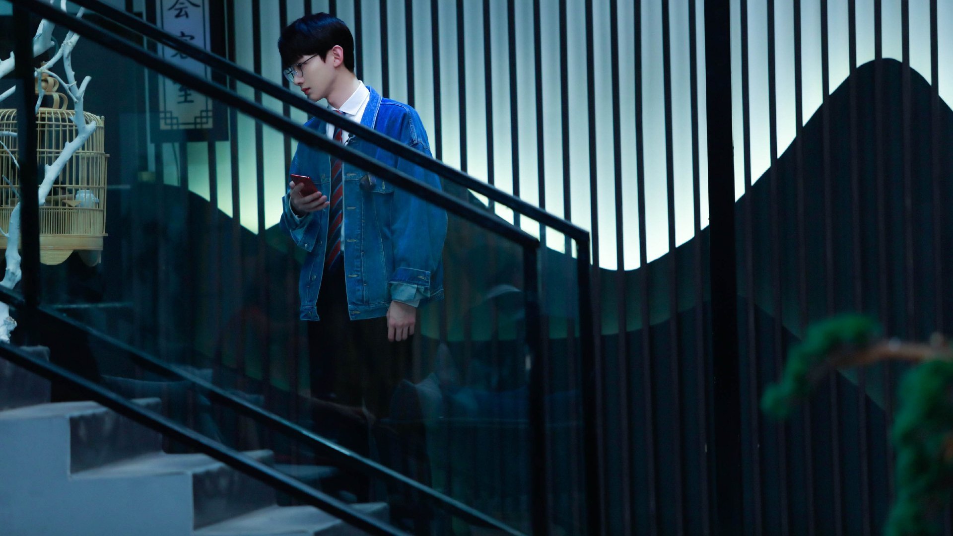 欧陆双雄，AC米兰连续得分压制塞维利亚，格纳布里英超争冠接管比赛