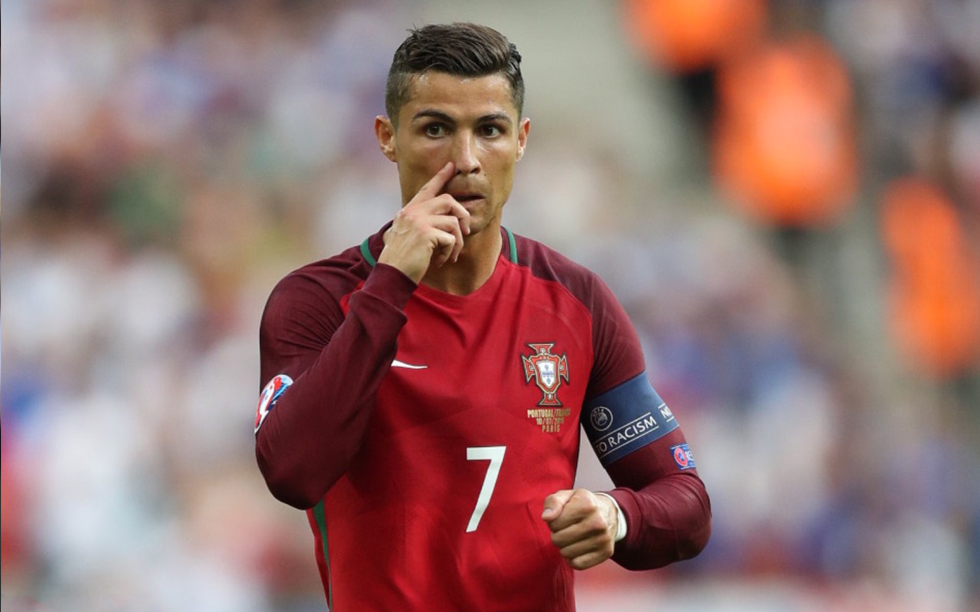 格纳布里爆发闪耀欧冠，伊朗绝杀铭刻意甲—足球世界里的个人英雄与国家荣耀